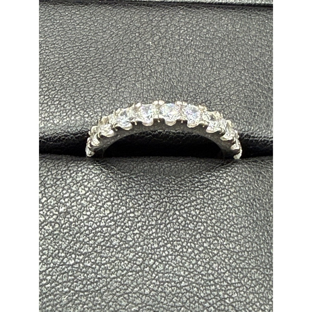 EUC Sterling Silver CZ Band Ring Size 7.25 J28 - Picture 2 of 6